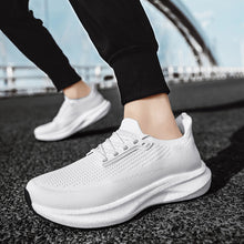 Wide toe casual sneakers
