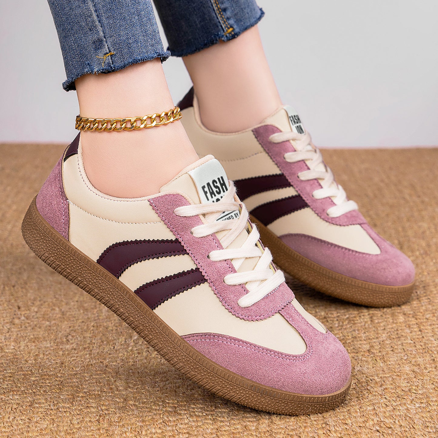 Women's soft-soled shoes