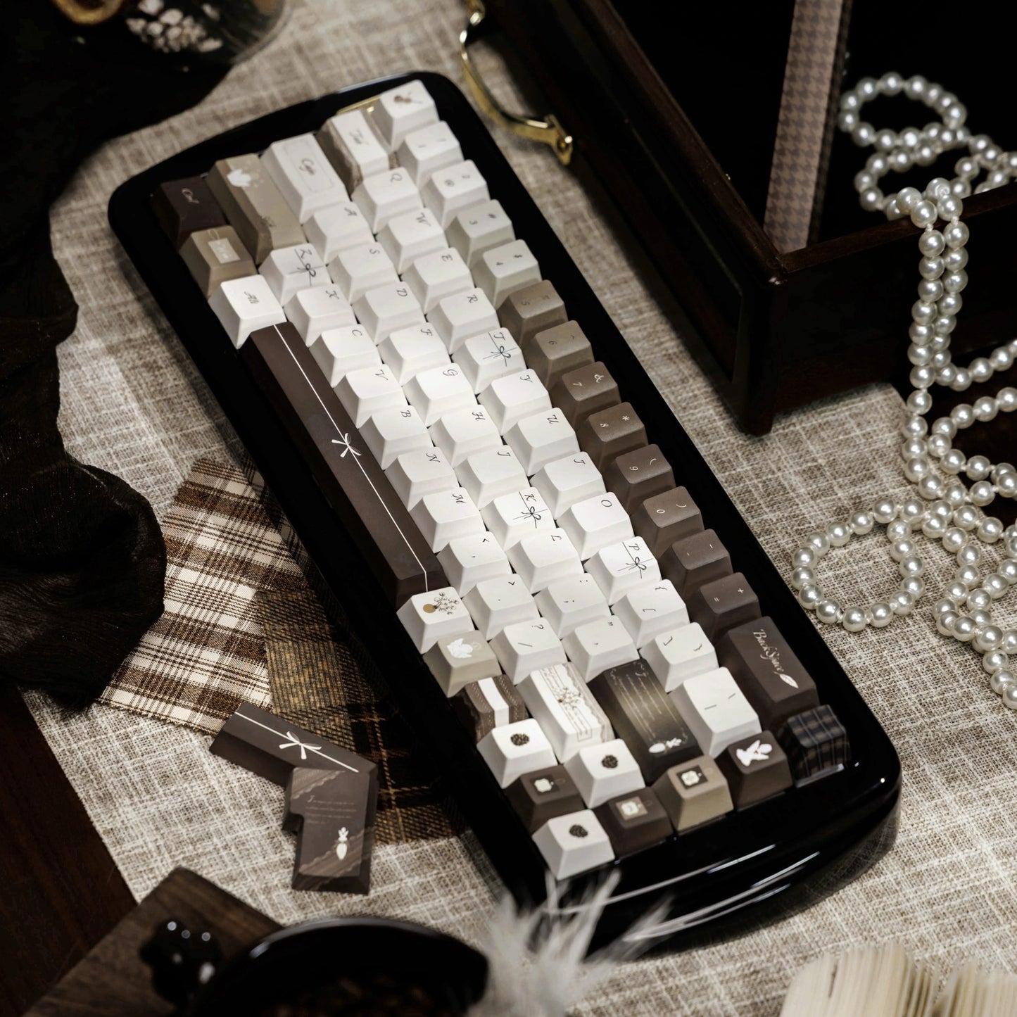 Wood scented keycaps set