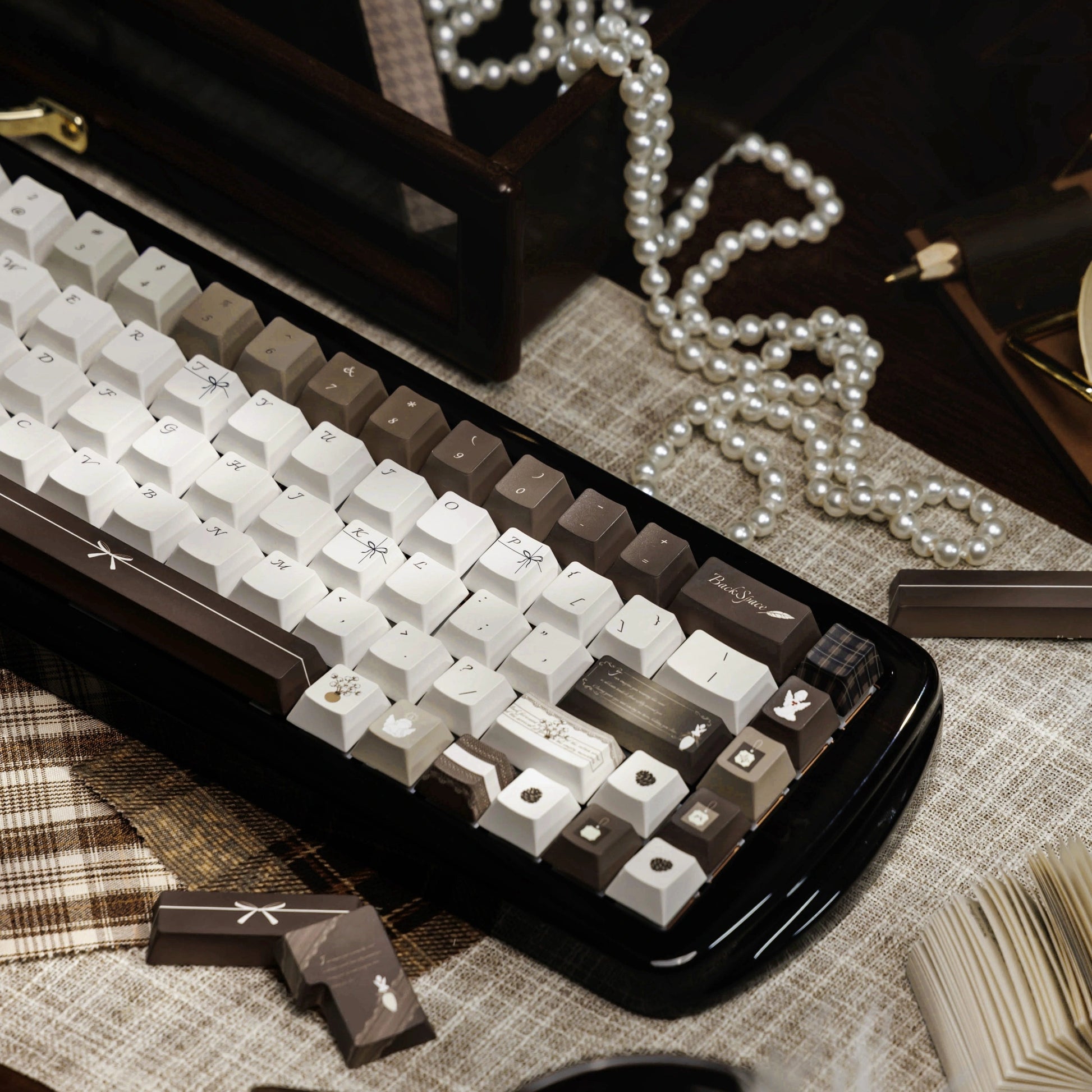 Wood scented keycaps set