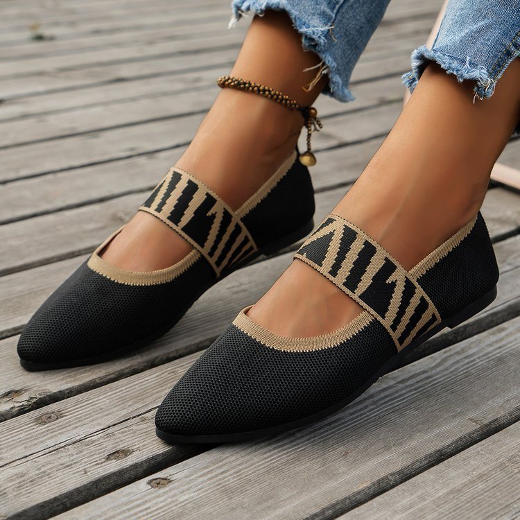 "Woven pointed flat shoes for women with stylish pointed toe design"

