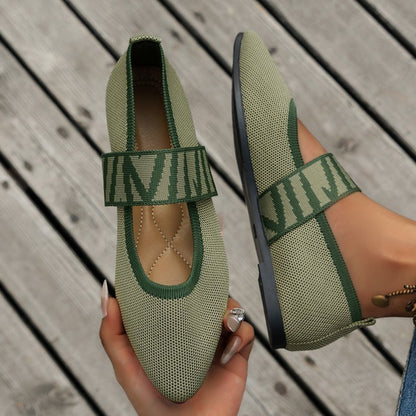 "Woven pointed flat shoes for women with stylish pointed toe design"

