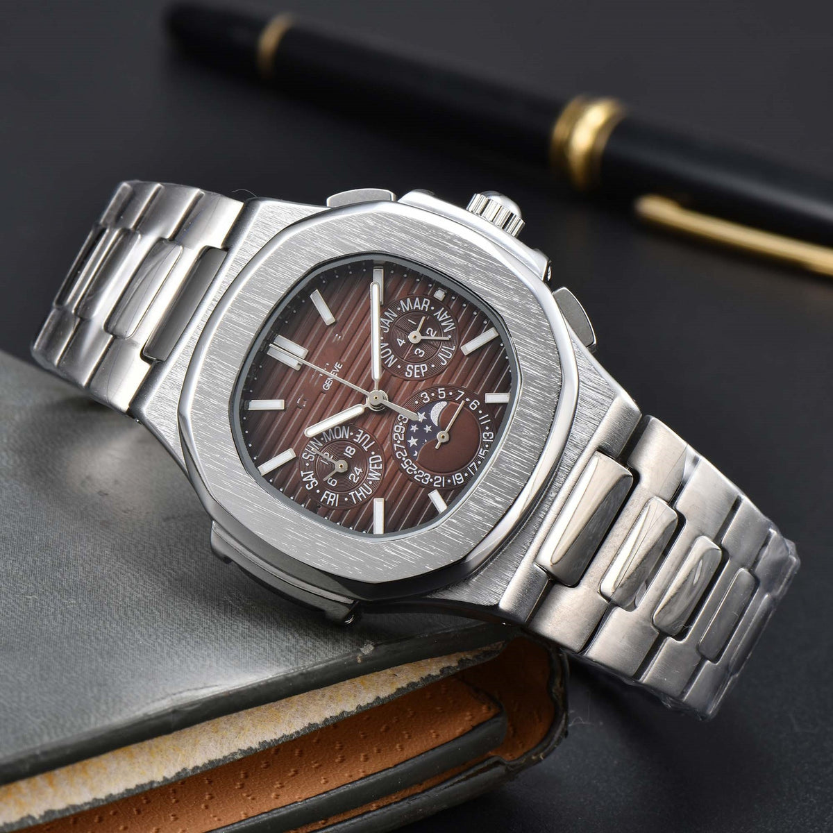 Fashionable Six-Prong Steel-Strap Business-Style Nautilus Mens Watch