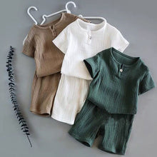 Baby summer suit for boys and girls with soft cotton short-sleeved design

