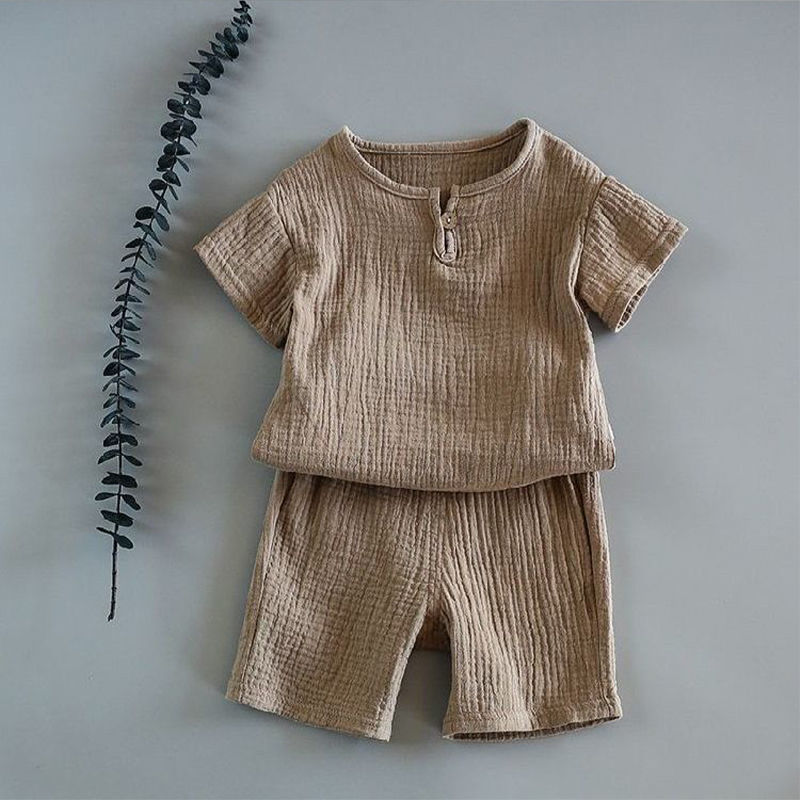 Baby summer suit for boys and girls with soft cotton short-sleeved design

