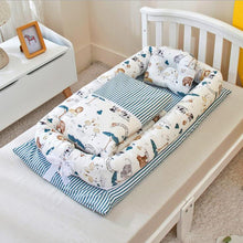 Foldable portable baby travel bed with soft anti-pressure newborn mattress

