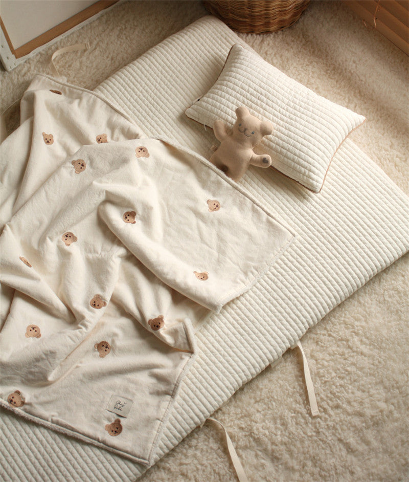 Baby bear fluffy blanket made with soft velvet for infant warmth and comfort

