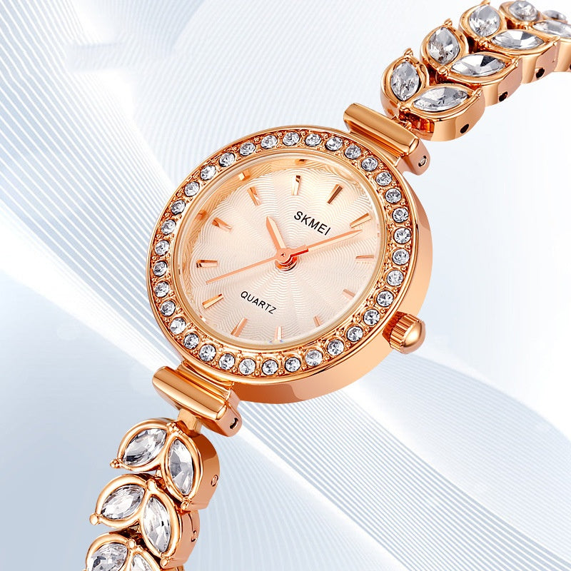 diamond-encrusted-ladies-bracelet-watch-gold