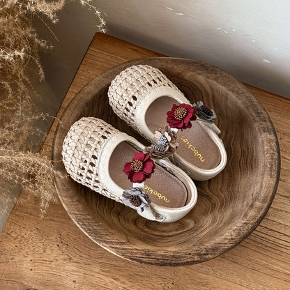 Girls' Korean Woven Hollowed Out Leather Shoes With Fashionable Soft Sole And Retro Style, Versatile For Children To Wear As A Single Shoe