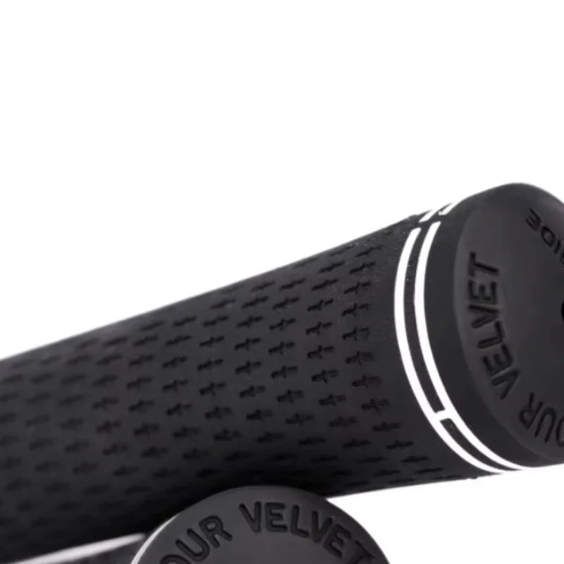 Classic Cross Pattern Golf Rubber Grips for Non-Slip Club Control and Comfortable Swing Performance