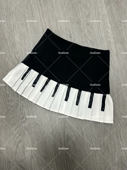 Chic Y2K Mini Skirt in Black and White with Harajuku Korean Style