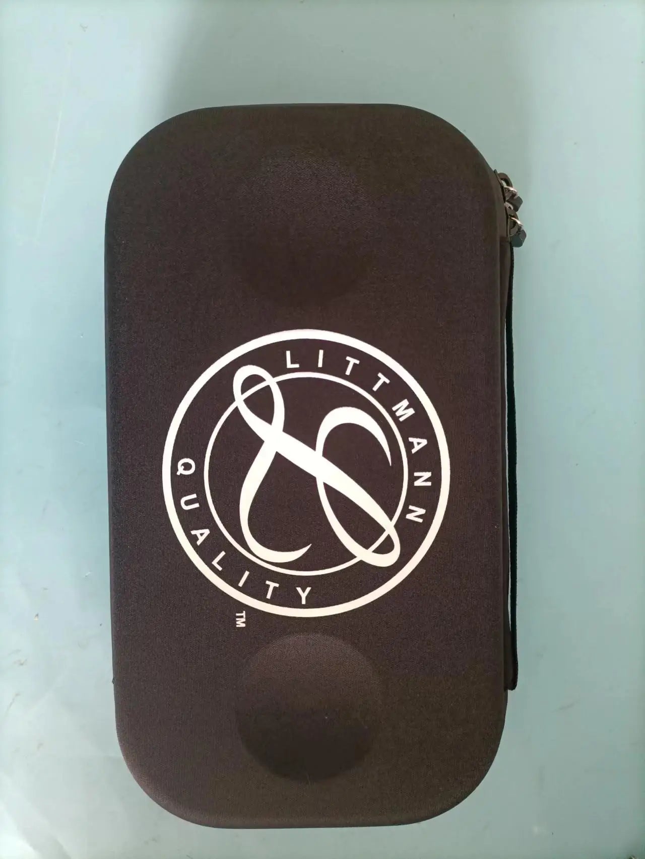 3M Littmann Classic III stethoscope case for doctors and nurses

