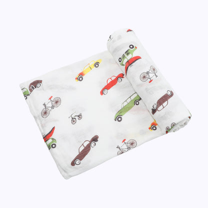Soft newborn bamboo cotton blanket for swaddling and cozy baby comfort

