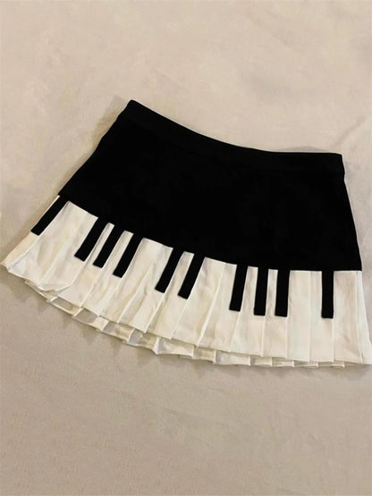 Chic Y2K Mini Skirt in Black and White with Harajuku Korean Style