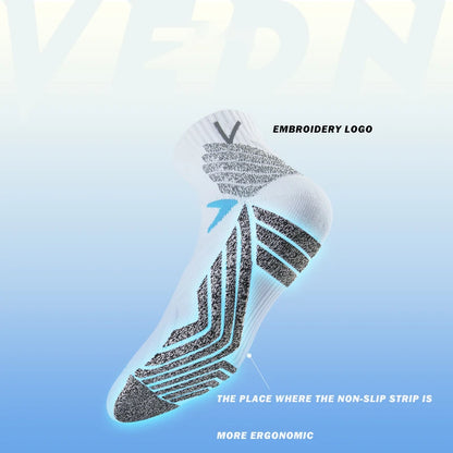 Short basketball socks for men and women with compression and non-slip grip