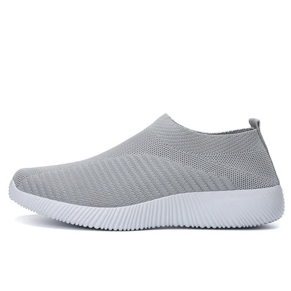 Women Vulcanized Shoes in black slip-on flats with cushioned insole for walking