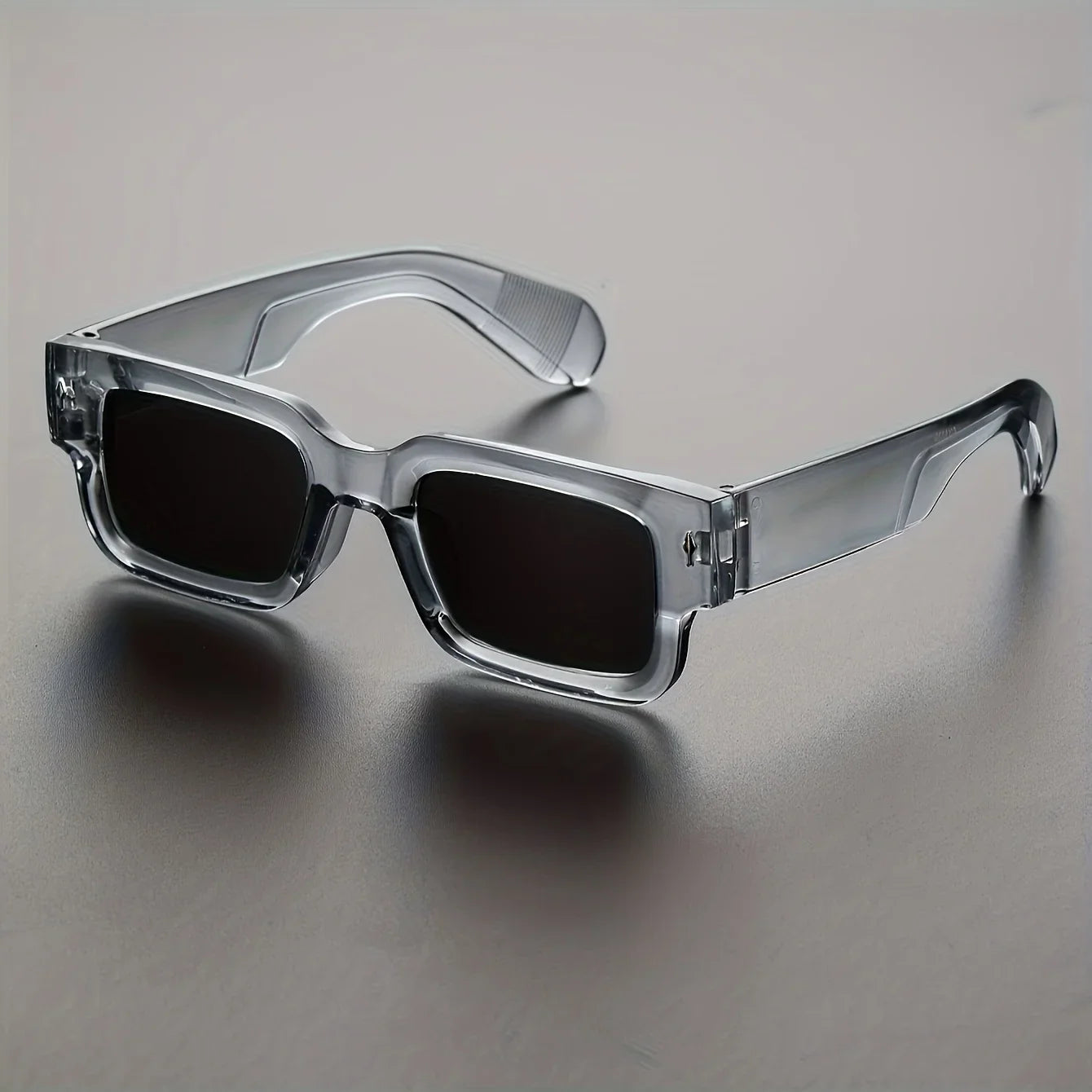 Stylish fashionable outdoor rectangular eyewear with UV-protected polarized lenses

